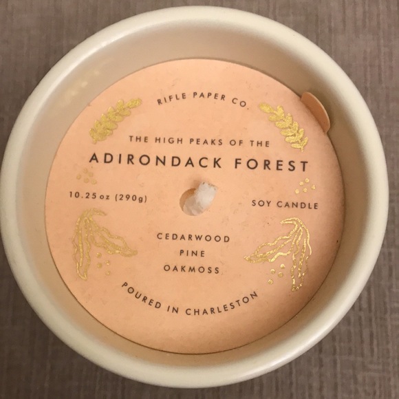 NEW - Anthropologie Adirondack Forest soy candle Rifle Paper co. 290 gr - Picture 2 of 3